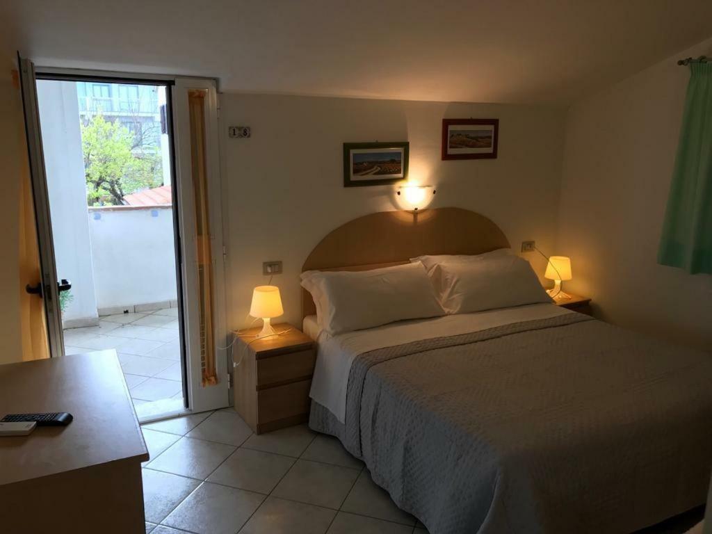 Hotel B&B Rispescia Grosseto מראה חיצוני תמונה